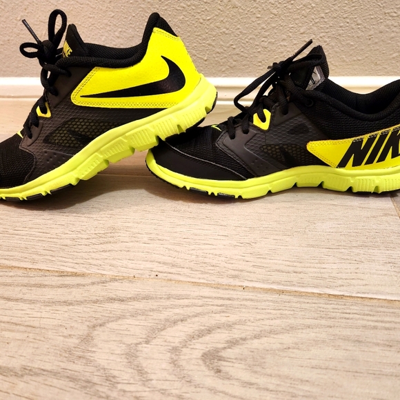 Nike boys - Picture 1 of 4